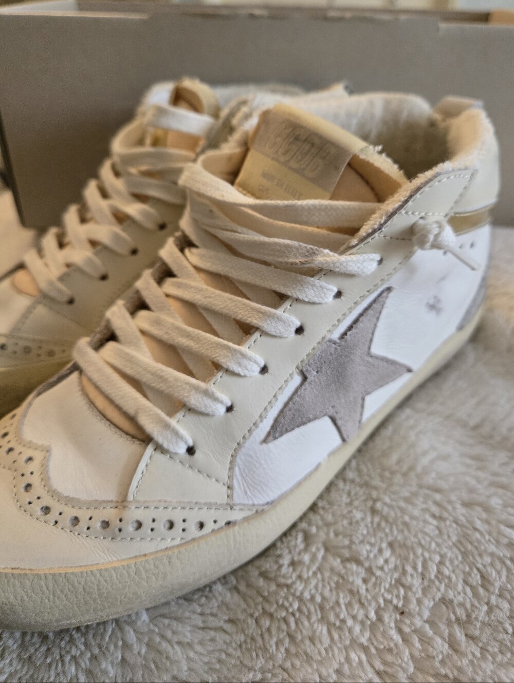 Authentic Golden Goose Womens Sneakers